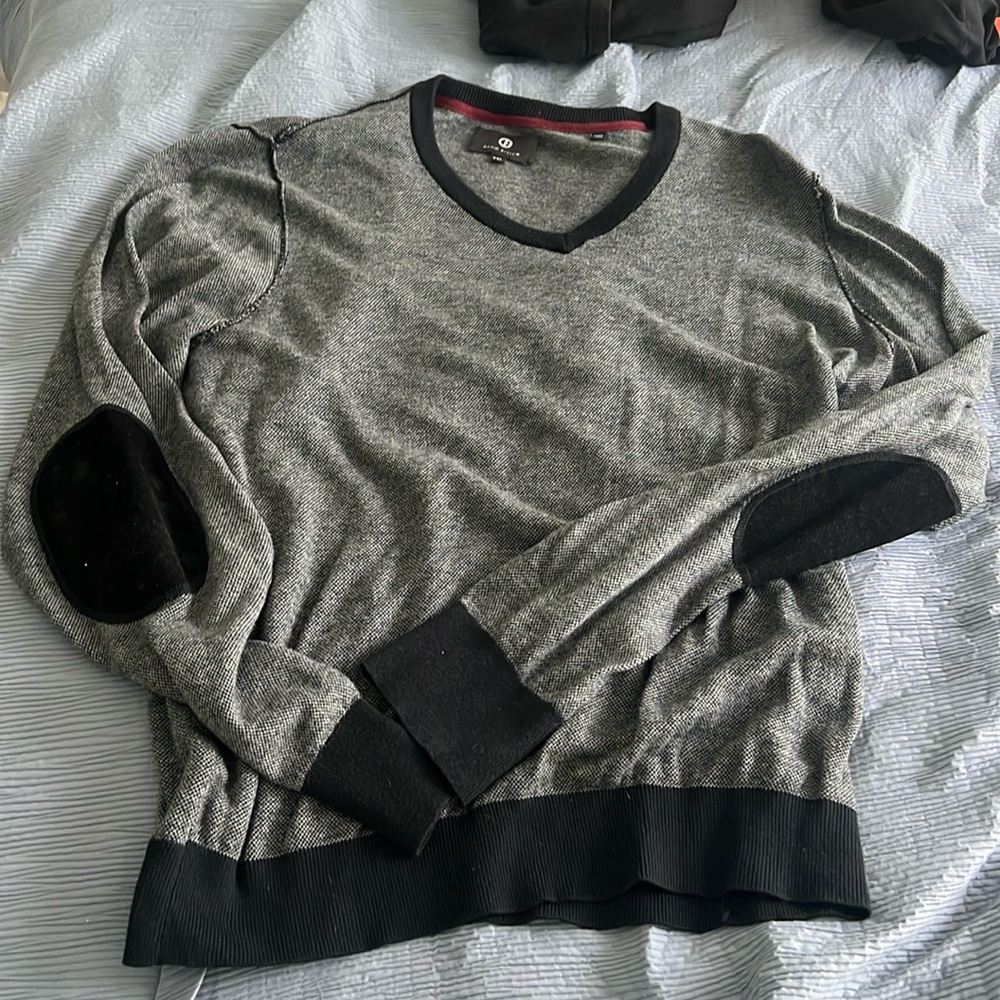 Men’s Grey sweater